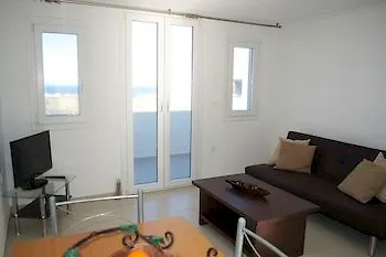 Sunny 3* Karterados (Santorini)